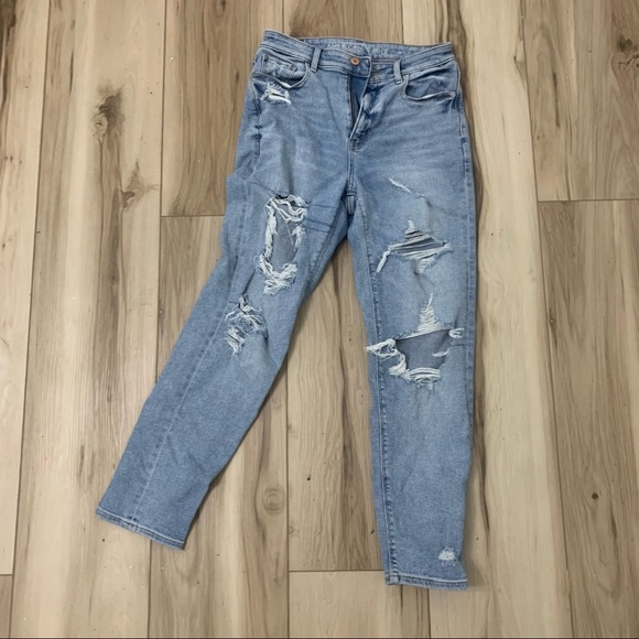 American eagle distressed mom jeans - Picture 6 of 8